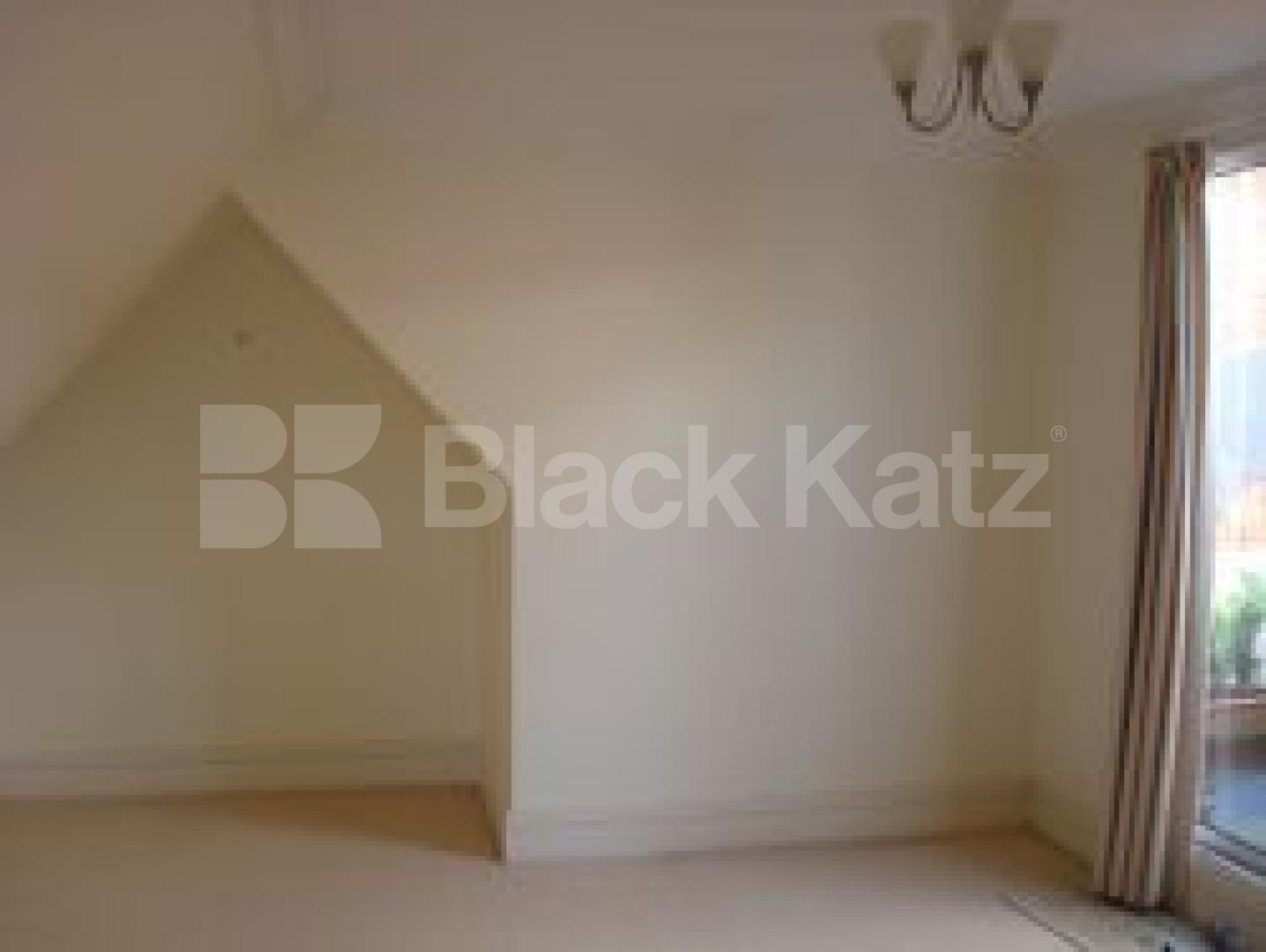 			VIEWINGS ARE HIGHLY RECOMMENDED!, 3 Bedroom, 1 bath, 1 reception Flat			 Bracknell Gardens, HAMPSTEAD